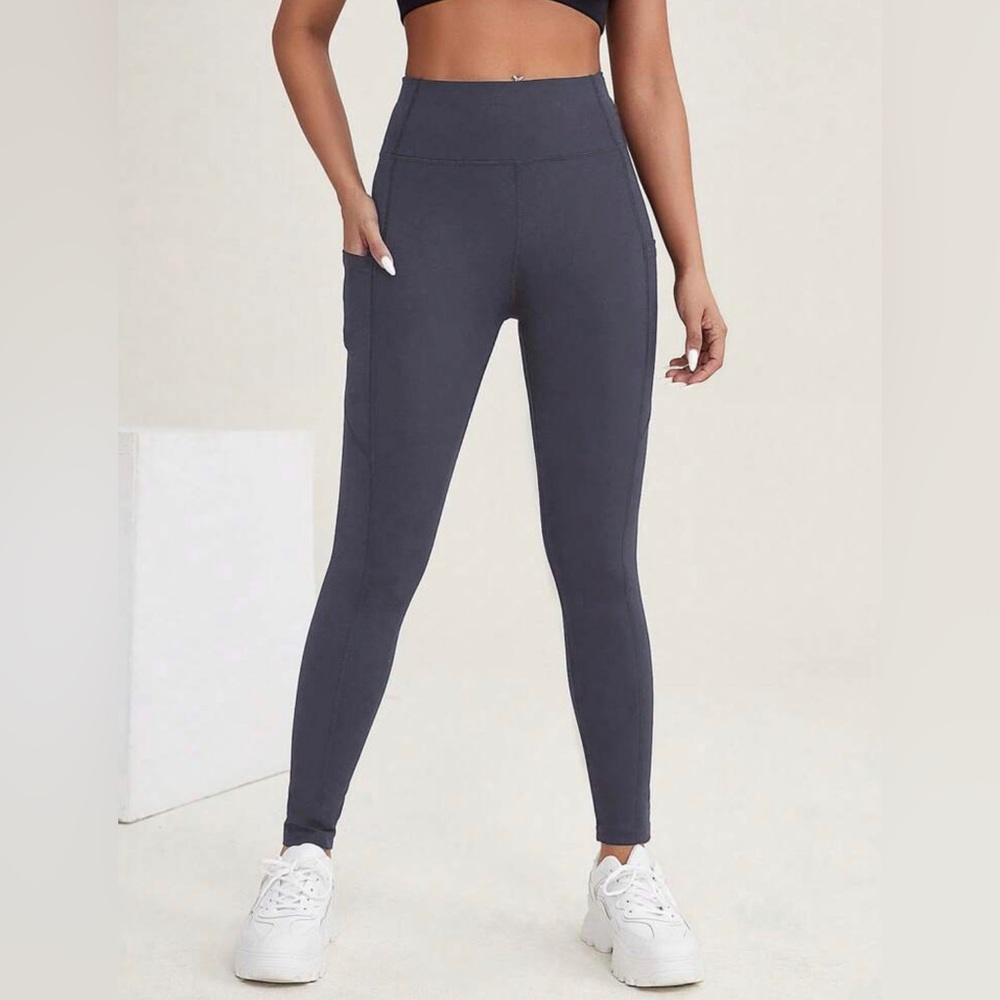 Women’s GYM Leggings Size Medium